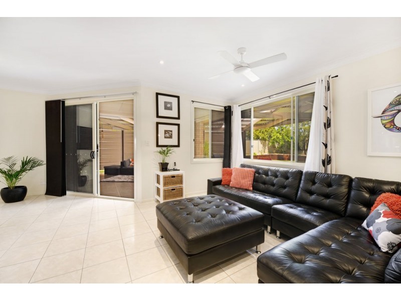 10 Parsley Drive, Middle Ridge QLD 4350