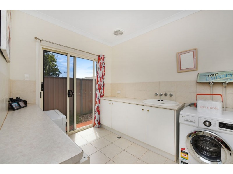 10 Parsley Drive, Middle Ridge QLD 4350