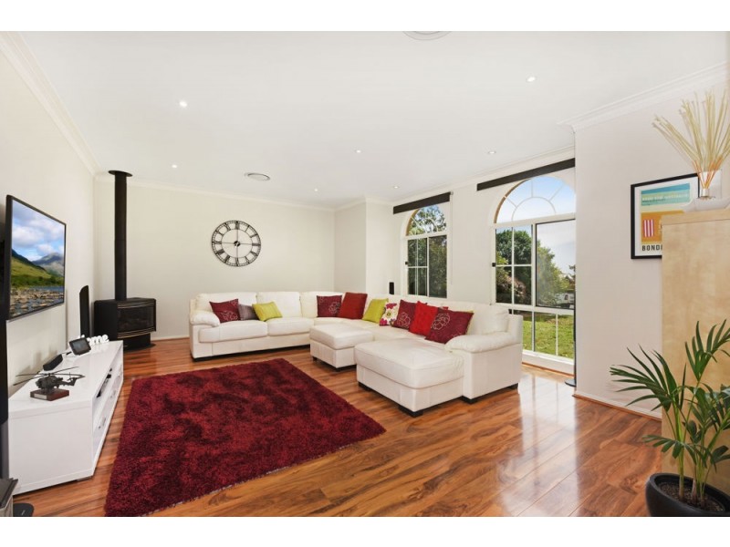 10 Parsley Drive, Middle Ridge QLD 4350