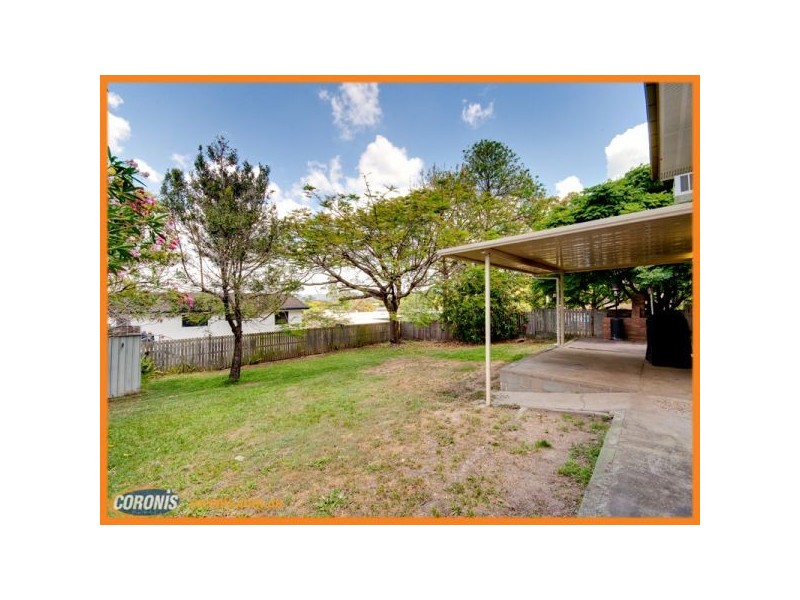 209 Patricks Road, Ferny Hills QLD 4055