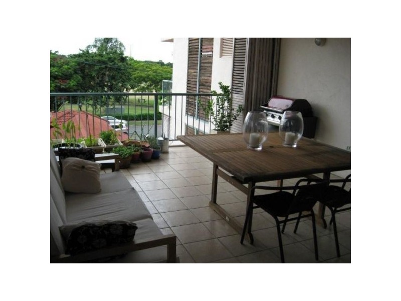 8/128 Sydney Street, New Farm QLD 4005