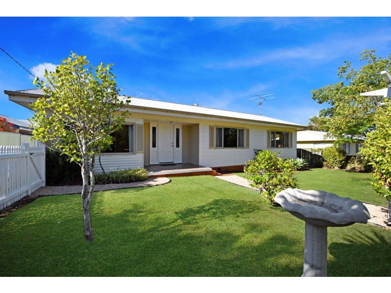 27 Shennan Street, Harristown QLD 4350