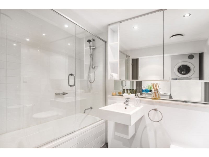 824/43 Hercules Street, Hamilton QLD 4007