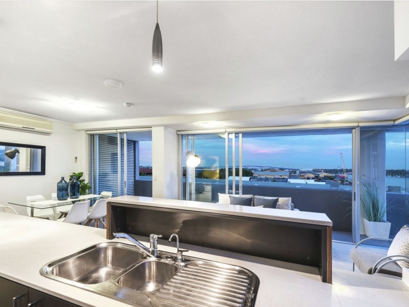 824/43 Hercules Street, Hamilton QLD 4007