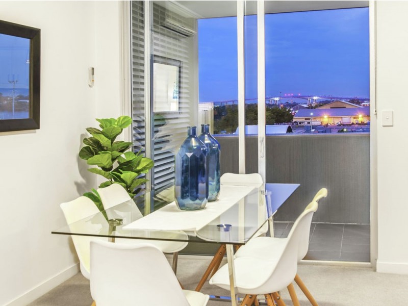 824/43 Hercules Street, Hamilton QLD 4007