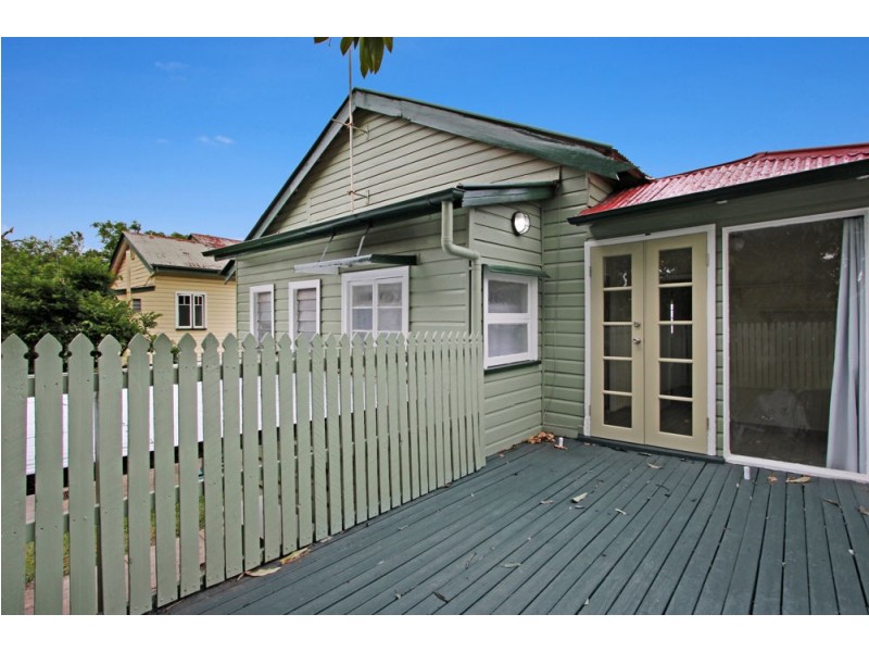 68 Nudgee Road, Hamilton QLD 4007