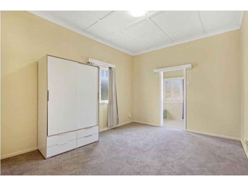 68 Nudgee Road, Hamilton QLD 4007