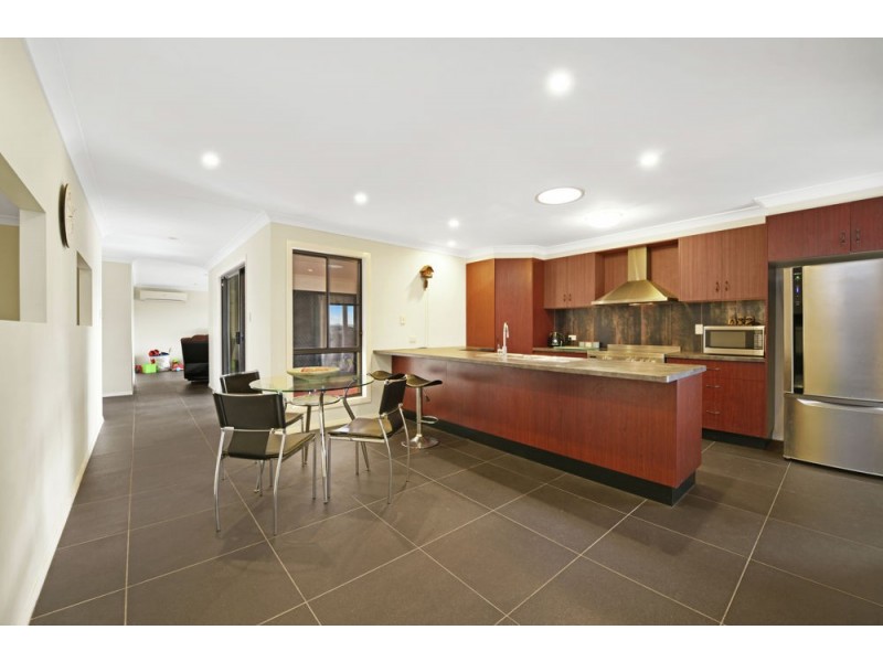 8 Corella Street, Meringandan West QLD 4352