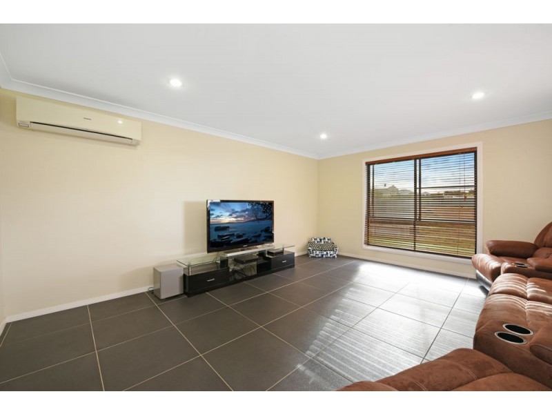 8 Corella Street, Meringandan West QLD 4352