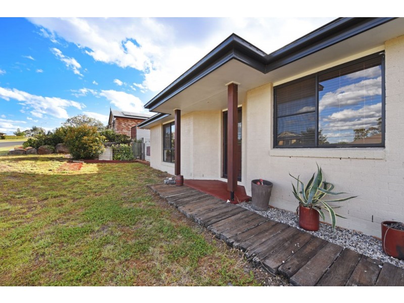 8 Corella Street, Meringandan West QLD 4352