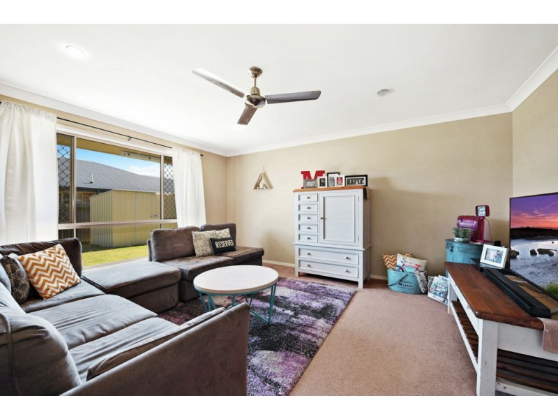 44 Wareena Crescent, Glenvale QLD 4350