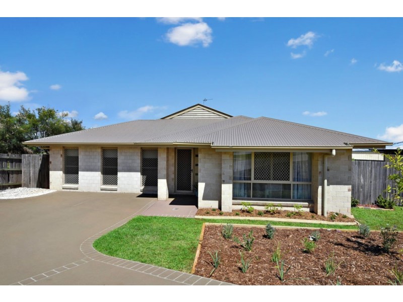 44 Wareena Crescent, Glenvale QLD 4350