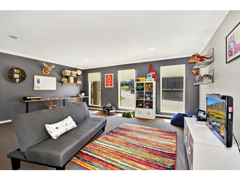 44 Wareena Crescent, Glenvale QLD 4350