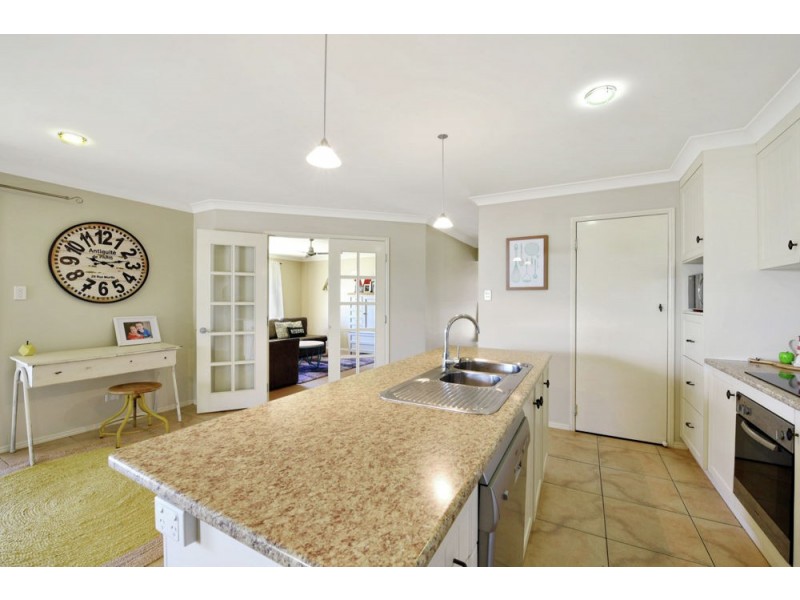 44 Wareena Crescent, Glenvale QLD 4350