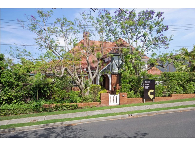 18 Castleton Street, Hamilton QLD 4007