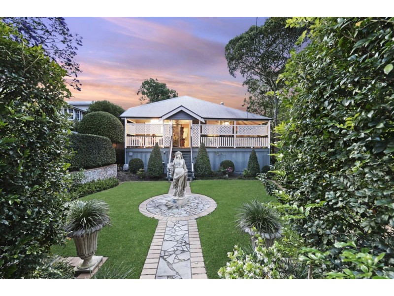 70 Hipwood Road, Hamilton QLD 4007