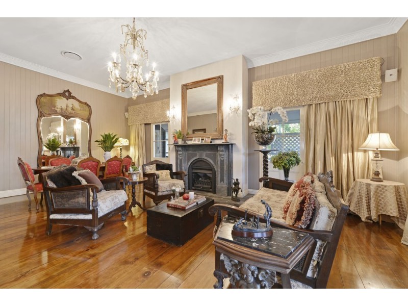 70 Hipwood Road, Hamilton QLD 4007