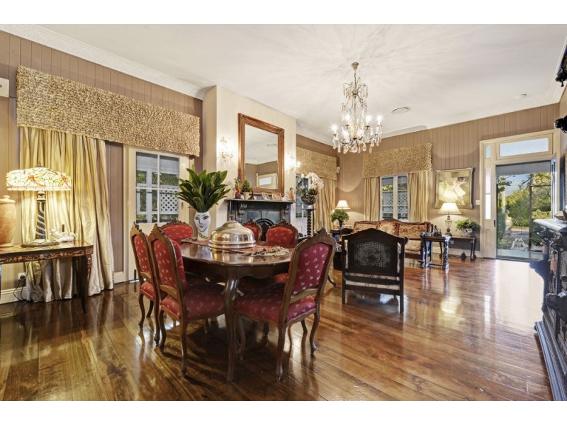 70 Hipwood Road, Hamilton QLD 4007