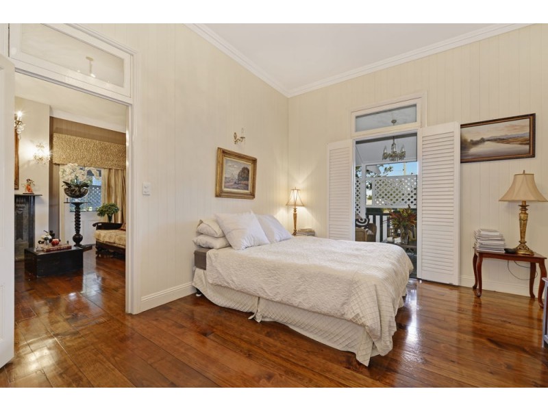 70 Hipwood Road, Hamilton QLD 4007