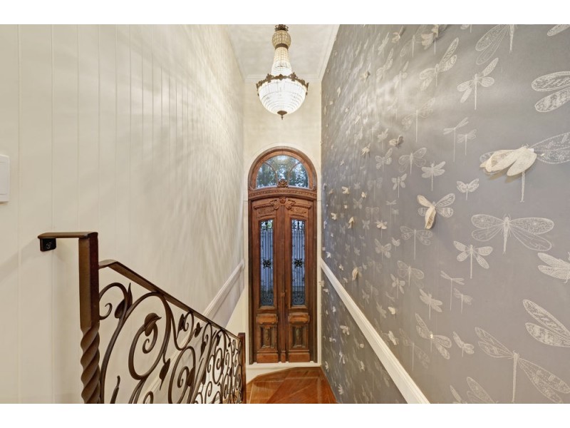 70 Hipwood Road, Hamilton QLD 4007