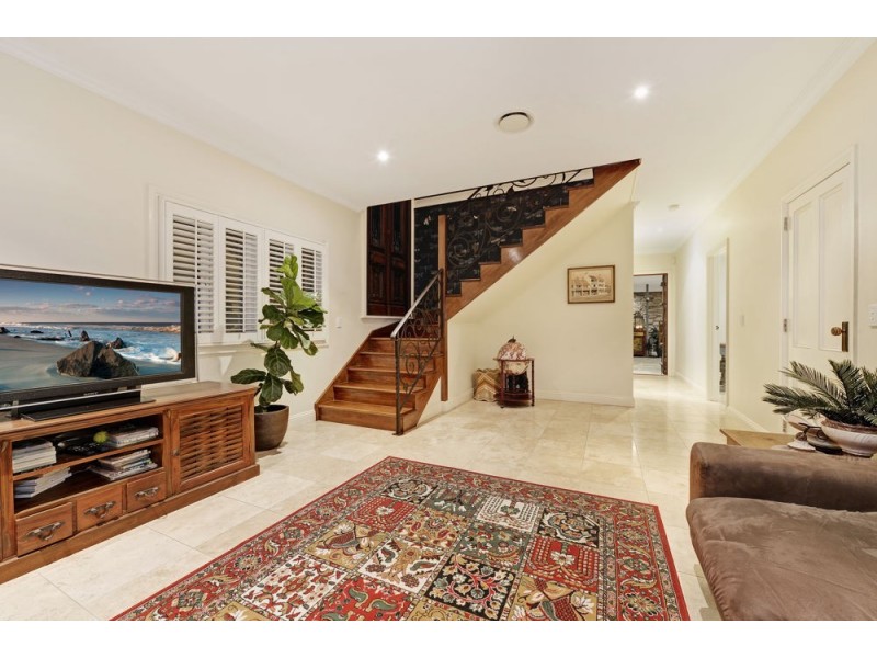 70 Hipwood Road, Hamilton QLD 4007