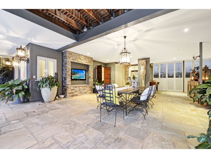 70 Hipwood Road, Hamilton QLD 4007