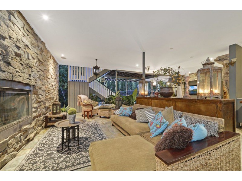 70 Hipwood Road, Hamilton QLD 4007