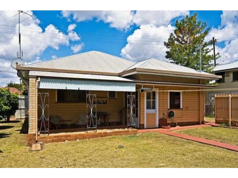 57 Gostwyk Street, Newtown QLD 4350