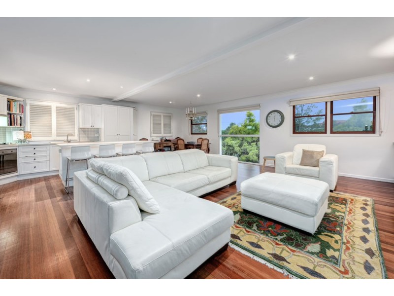 9 Hanworth Street, East Brisbane QLD 4169