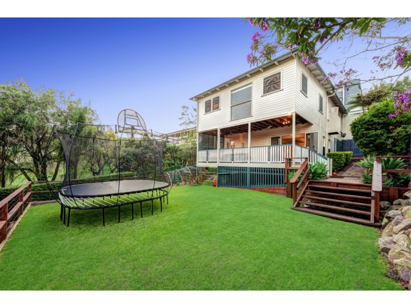 9 Hanworth Street, East Brisbane QLD 4169