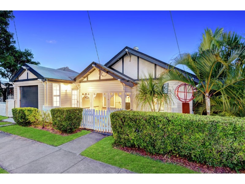 9 Hanworth Street, East Brisbane QLD 4169