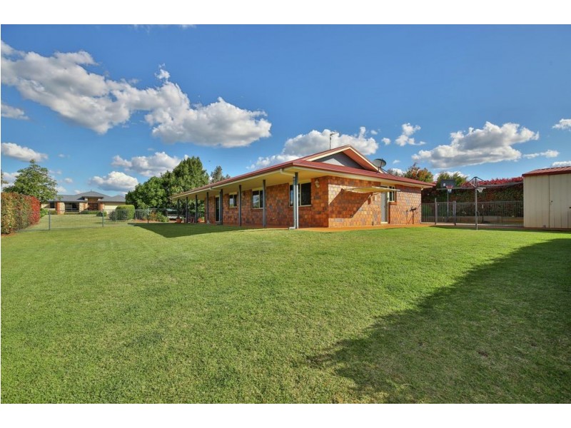 5 Cole Drive, Highfields QLD 4352