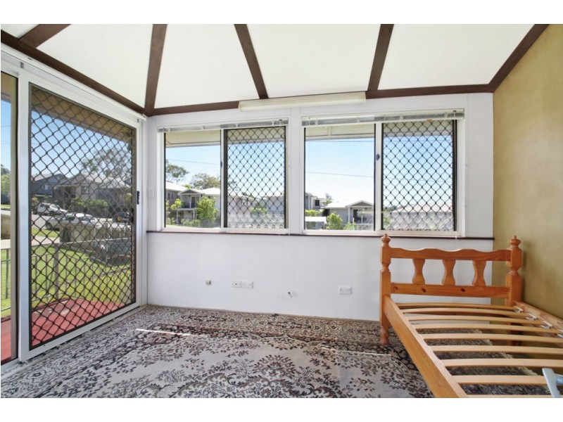 52 Clifford Street, Stafford QLD 4053