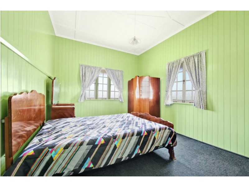 52 Clifford Street, Stafford QLD 4053