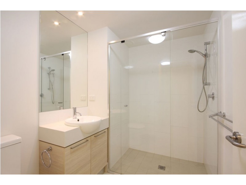 11901/8 Harbour Rd, Hamilton QLD 4007