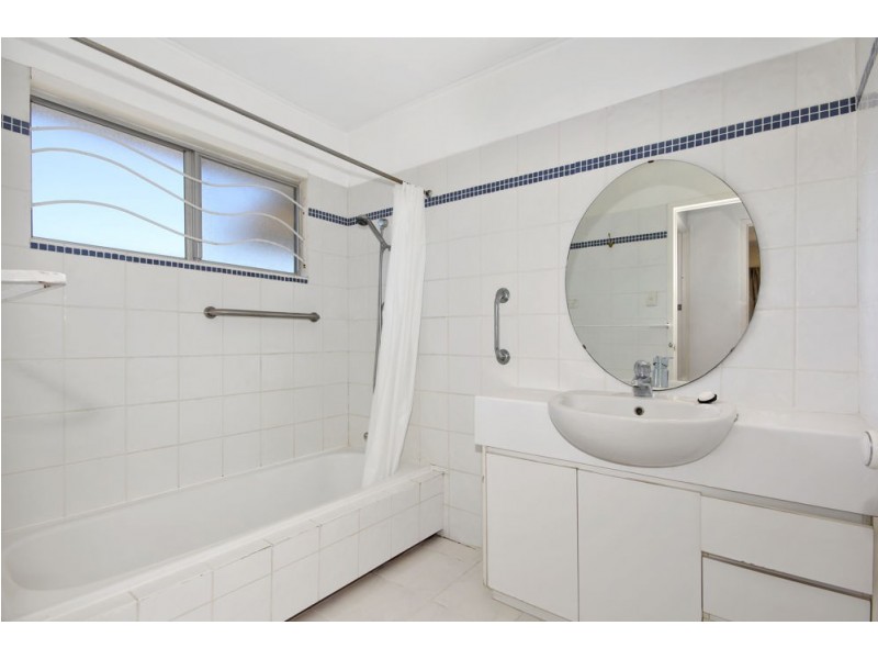 4 Gray St, Carina QLD 4152