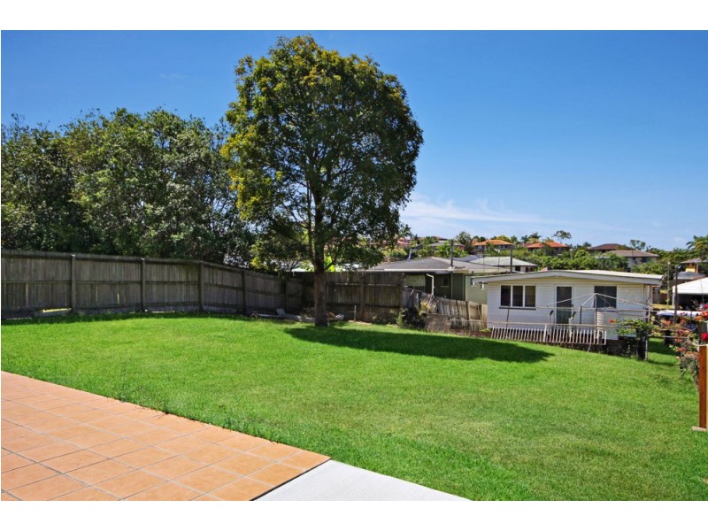 4 Gray St, Carina QLD 4152