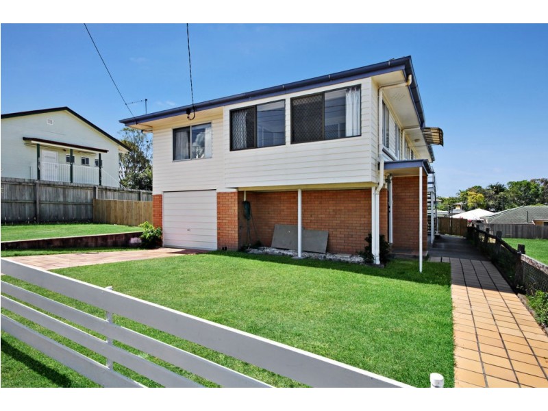 4 Gray St, Carina QLD 4152