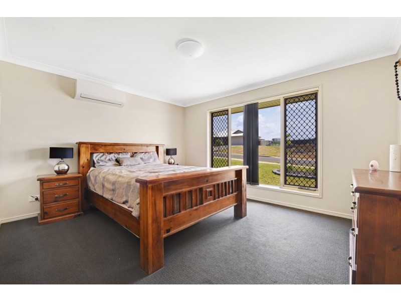 18 Rosella Gardens Drive, Meringandan West QLD 4352