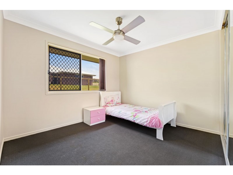 18 Rosella Gardens Drive, Meringandan West QLD 4352