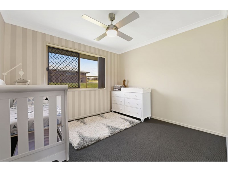 18 Rosella Gardens Drive, Meringandan West QLD 4352