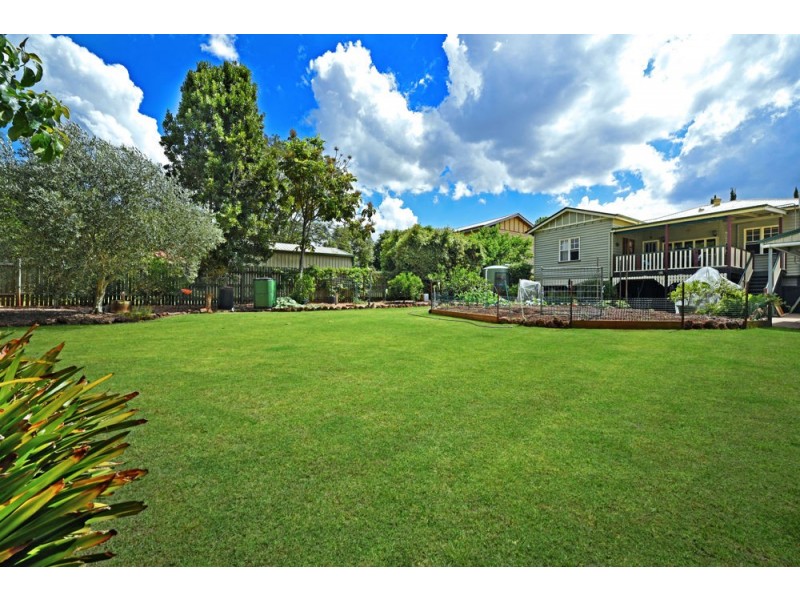 54 Phillip Street, South Toowoomba QLD 4350