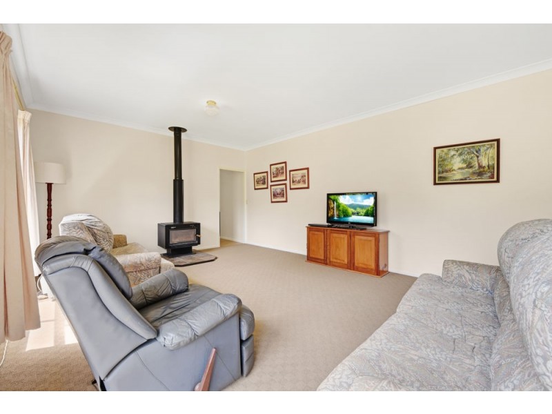 17 Palmer Drive, Highfields QLD 4352