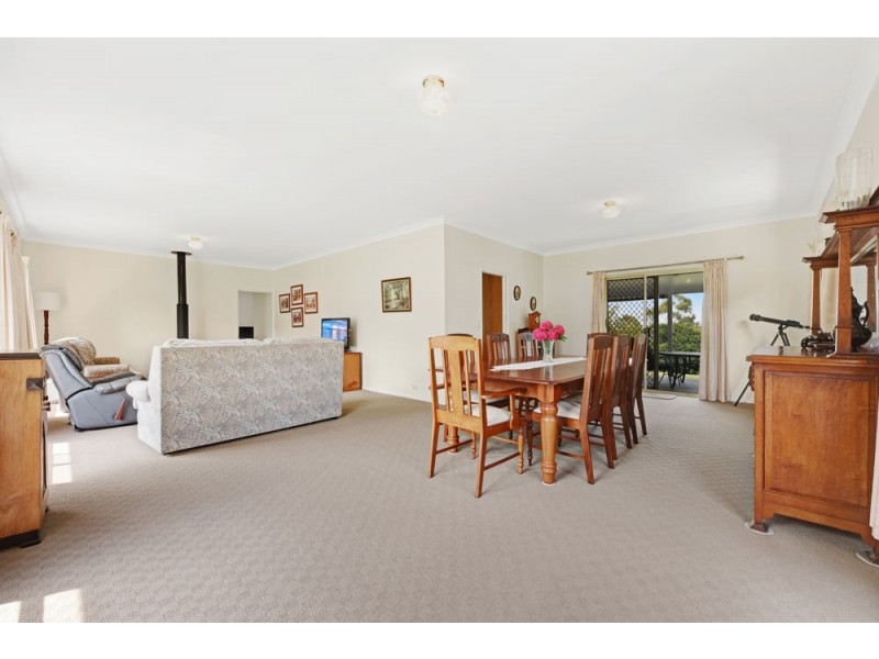 17 Palmer Drive, Highfields QLD 4352