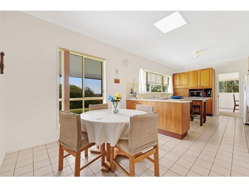 17 Palmer Drive, Highfields QLD 4352