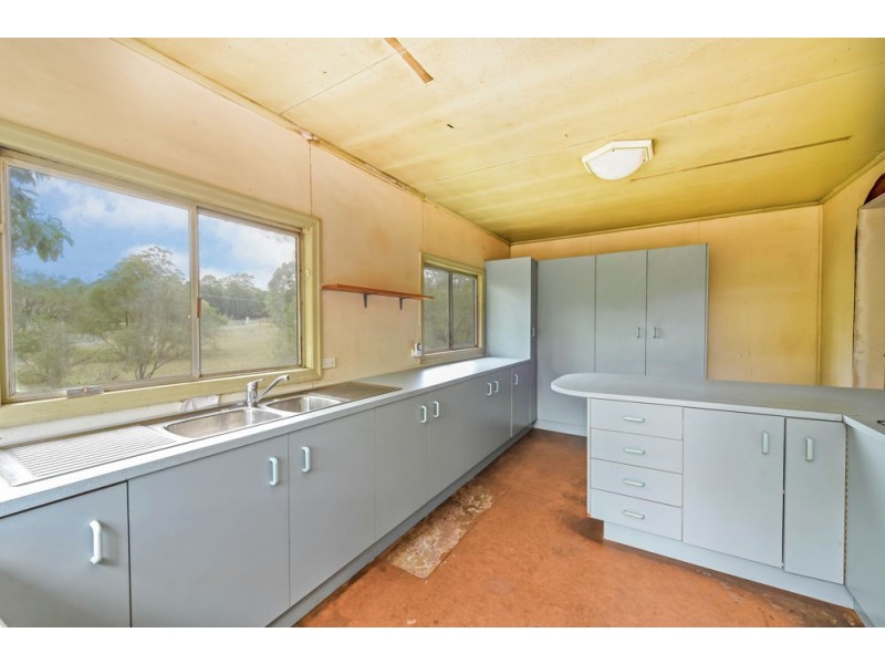 19 Costello Road, Cabarlah QLD 4352
