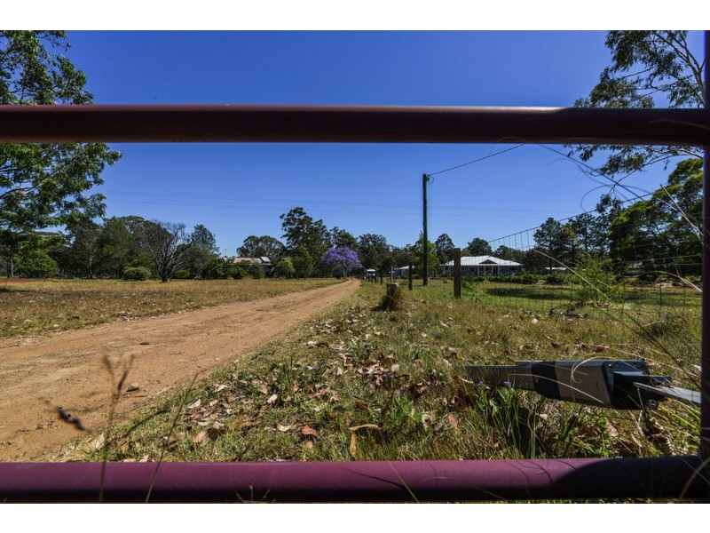 19 Costello Road, Cabarlah QLD 4352