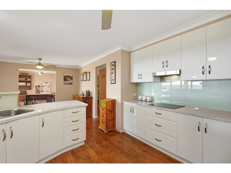 20 Kookaburra Court, Meringandan West QLD 4352