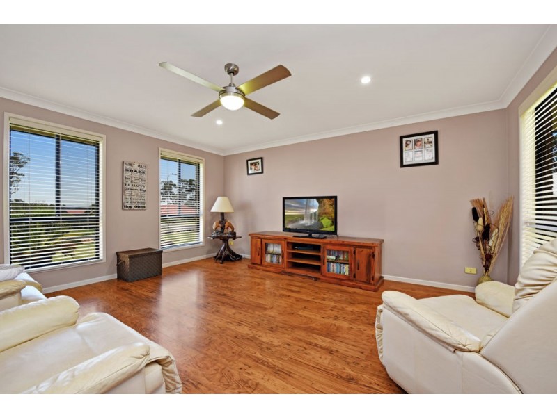 20 Kookaburra Court, Meringandan West QLD 4352