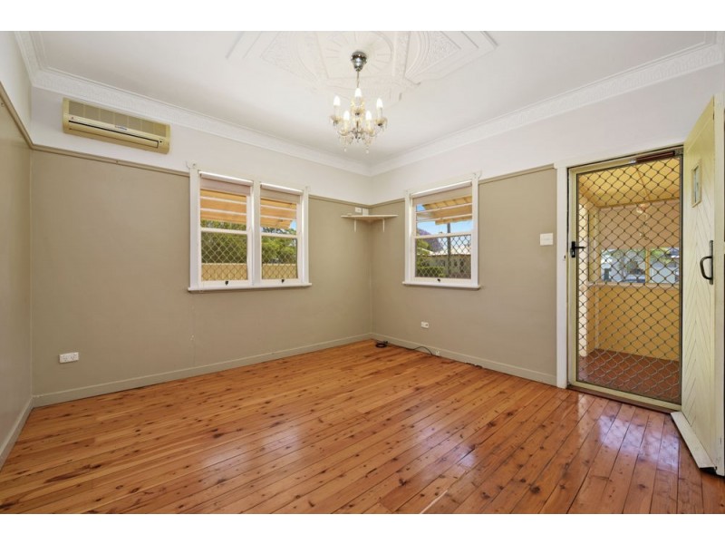 2 Ranfurley Street, Newtown QLD 4350